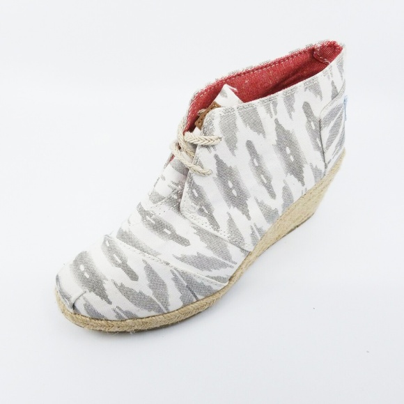 Toms Womens Desert Wedge White Gray Geometric Shoe - Picture 3 of 8